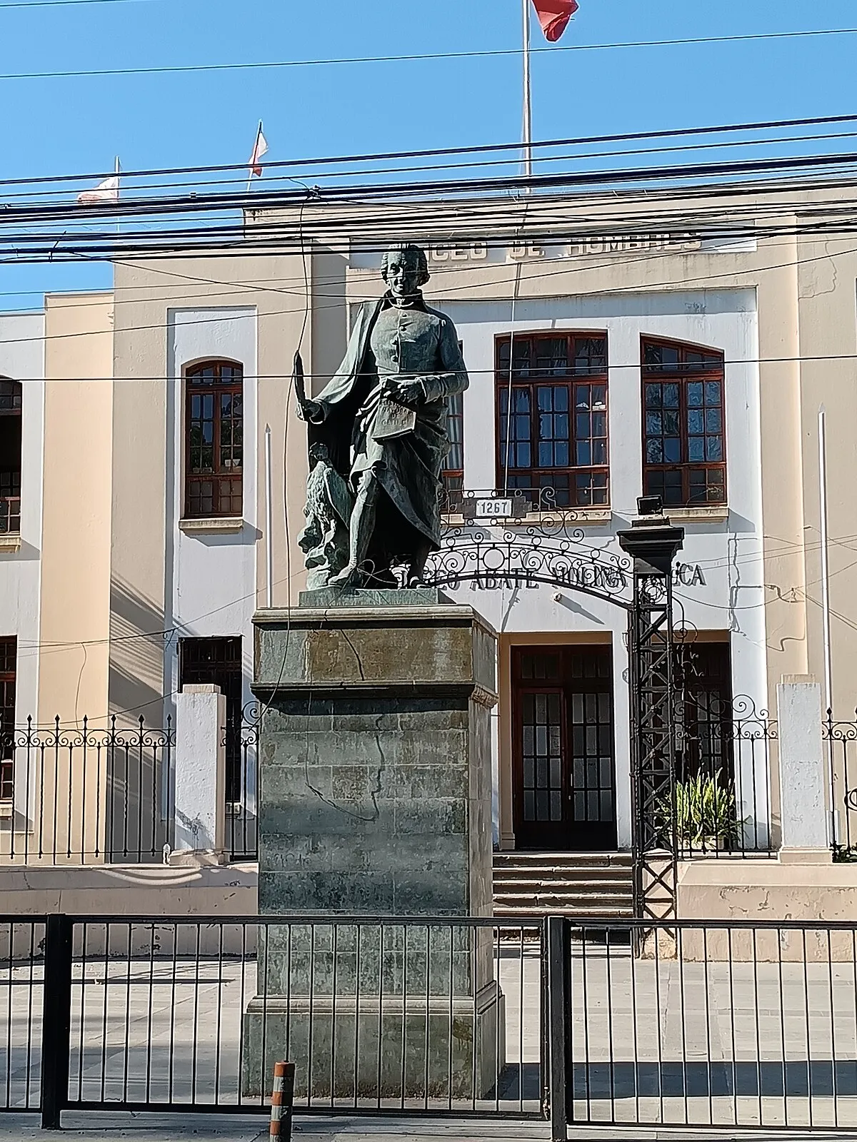 Monumento al Abate Molina
