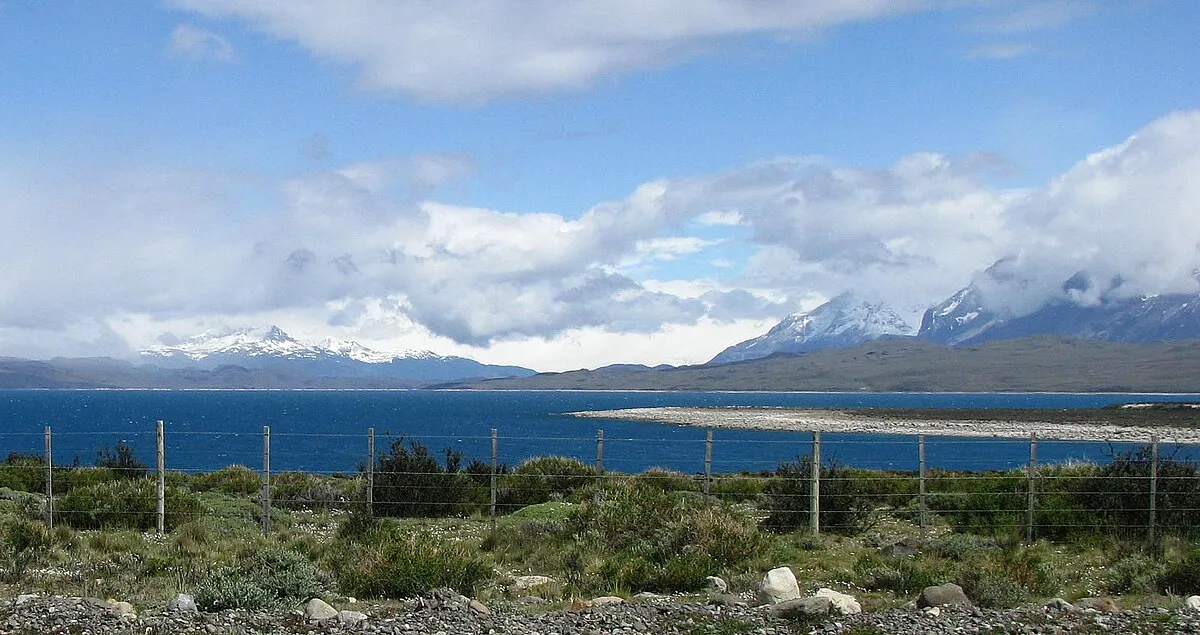 Lago Sarmiento de Gamboa