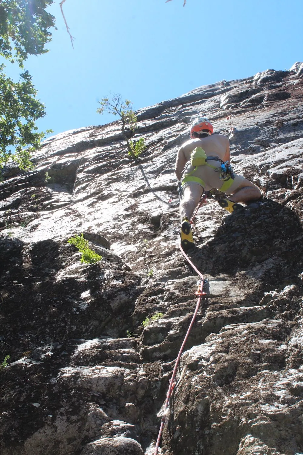Tour de escalada por el día