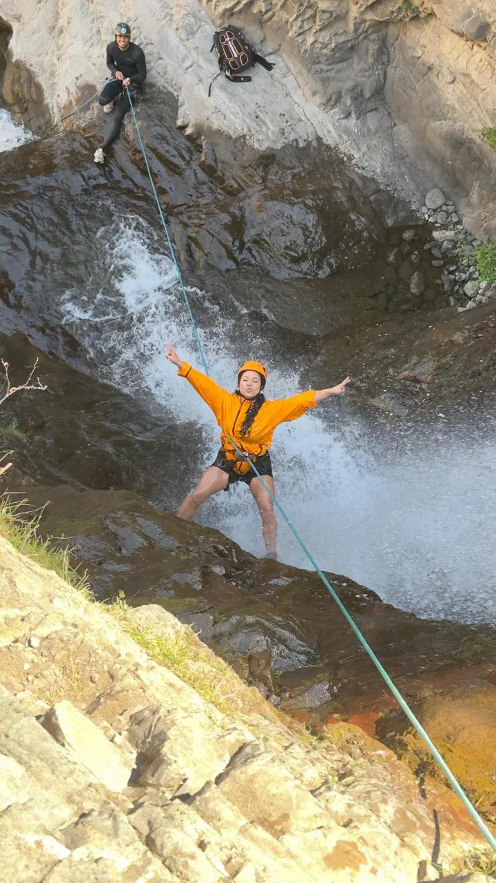 Canyoning en Cajón del Maipo – Cascadas, rappel y aventura cerca de Santiago - 1
