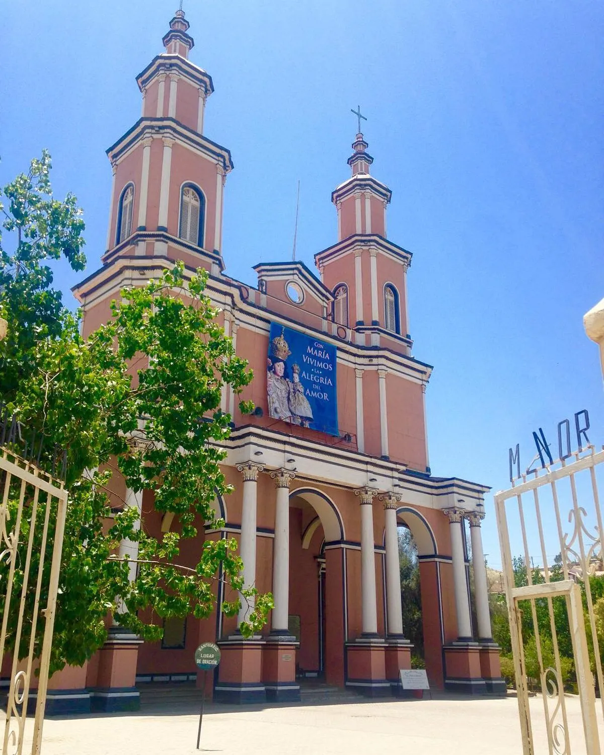 Iglesia grande de Andacollo