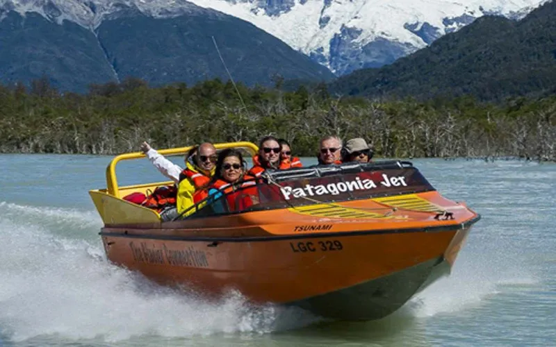 Jet Boat Glaciar Leones